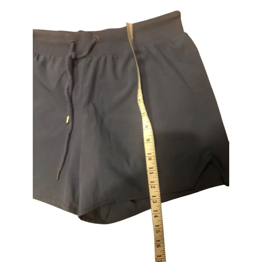 Brisas athletic Shorts in the color cashmere blue, featuring a high waistband, i